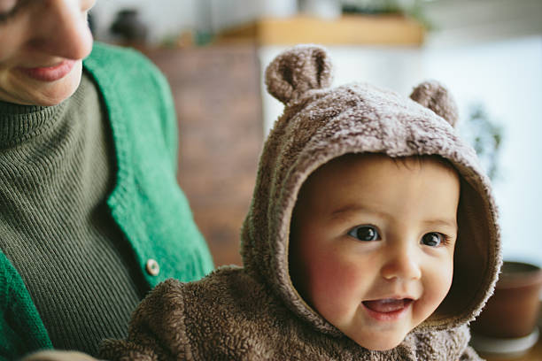 Bébé déguisé en ours